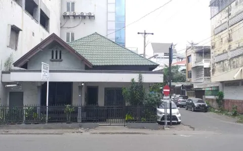 Dijual Rumah Jl. Merbabu Medan -R-0221