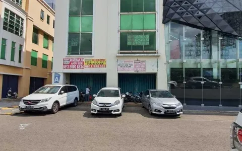 Ruko Gandeng Hoek Mangga Dua Square Jakarta Utara - RK- 0195