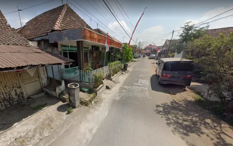 Rumah Jalan Kawi Tengah Kota Blitar -R-0281