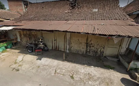 Rumah Jalan Kawi Tengah Kota Blitar -R-0281