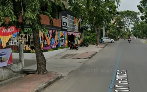 Disewa Ruang Usaha Jl. T.Amir Hamzah Medan Parkir Luas