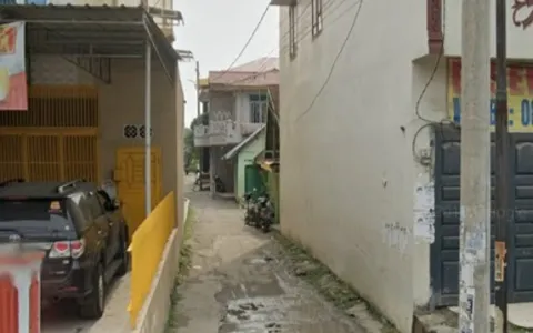 Dijual Rumah Jl.Yos Sudarso,Medan belakang indomaret -R-0358