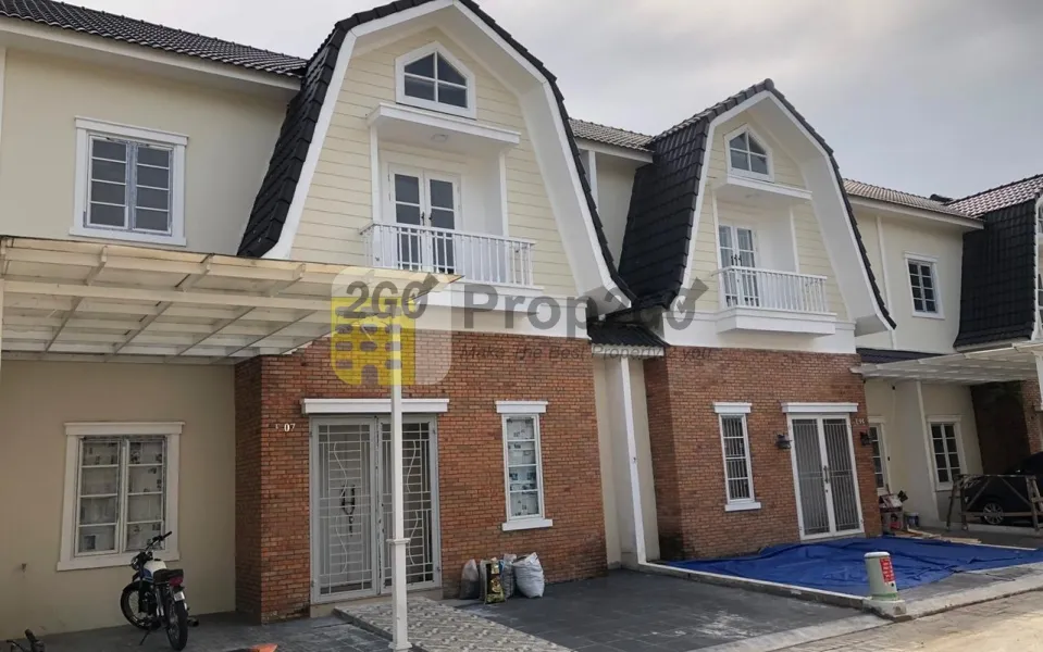 Dijual Rumah Komplek Merci Roterdam Blok E, Deli tua-R-0376