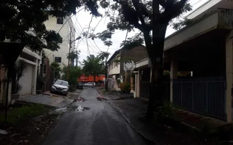 Dijual Rumah Siap Huni Jl. Sei Batang Serangan, Medan-R-0340