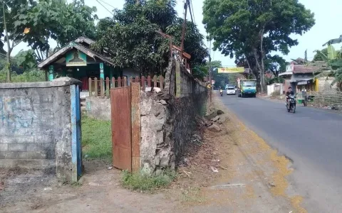 Tanah pagarkeliling Jl.Pelabuhan II,km19,9 Sukabumi,Jawa barat