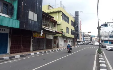 Dijual Ruko siap huni Jl. Sisingamangaraja, Medan RK-0339