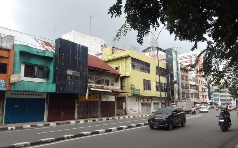 Dijual Ruko siap huni Jl. Sisingamangaraja, Medan RK-0339