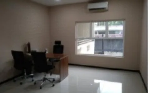 Dijual Rumah siap huni eks. kantor, Jl. Juanda, Medan -R-0372