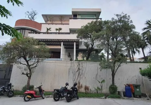 Dijual Rumah Mewah Siap Huni Jl. Pluit Utara 8, Penjaringan, Jakarta -R-0355