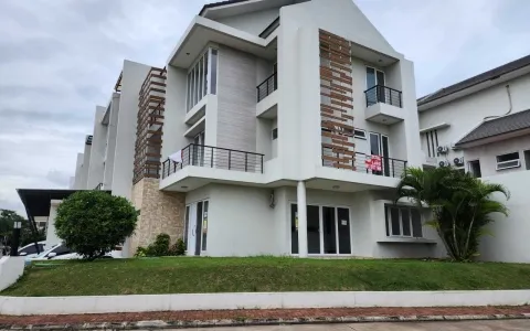 Rumah Baru Grisenda PIK Lucky Park Blok B,Penjaringan, Jakarta-R-0383