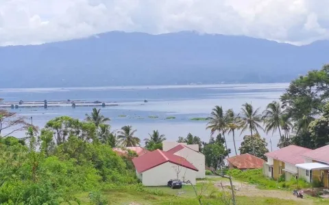 Dijual Rumah Vila dekat Toba Beach, Samosir