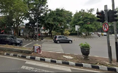 Dijual Tanah & Bangunan Jl. Supratman, Bandung, Jawa Barat