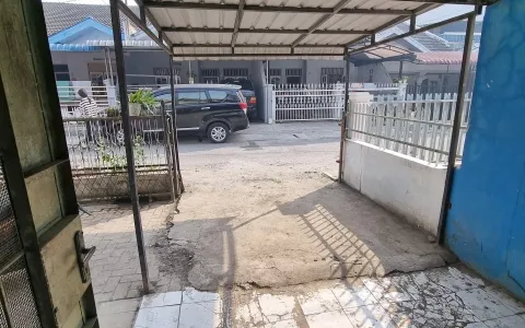 Dijual Cepat Rumah Jl. Brigjen Katamso Gg Saedah Blok A, Medan