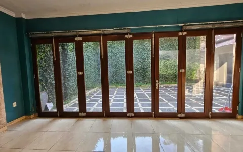 Dijual BU Rumah Mewah Kompleks Griya Riatur Indah Medan