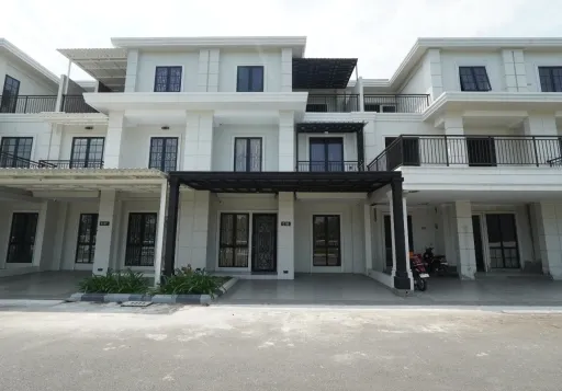 Dijual Rumah Full Furnish Komplek Jewel Park Blok C, Medan