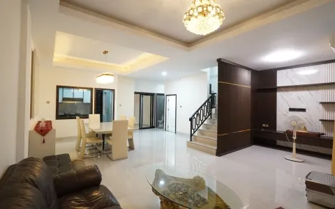 Dijual Rumah Full Furnish Komplek Jewel Park Blok C, Medan