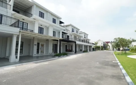 Dijual Rumah Full Furnish Komplek Jewel Park Blok C, Medan