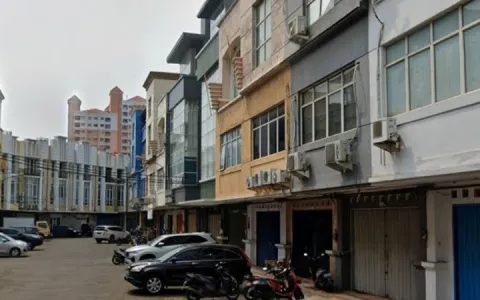 Ruko siap huni Jl. Taman Palem Mutiara Blok A7, Cengkareng, Jakarta