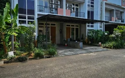 Disewa Ruko siap huni Jl. Raya Kb. Jeruk, Jakarta