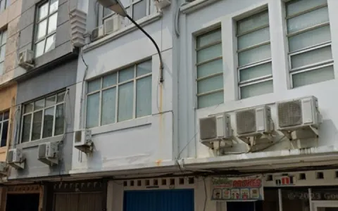 Ruko siap huni Jl. Taman Palem Mutiara Blok A7, Cengkareng, Jakarta