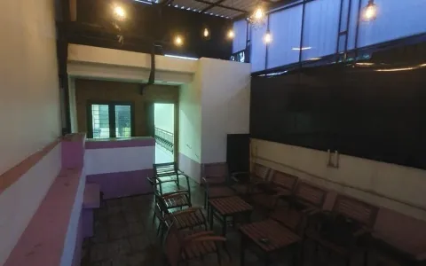 Ruko dijual siap huni ada tmpat nongkrong Jl. Raya Padjajaran, Bogor