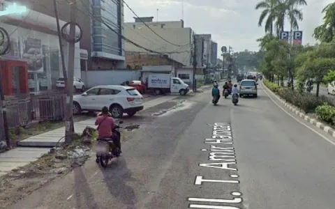Dijual Gedung (Ruang Usaha) siap pakai Jl.T. Amir Hamzah, Sei Agul,Medan