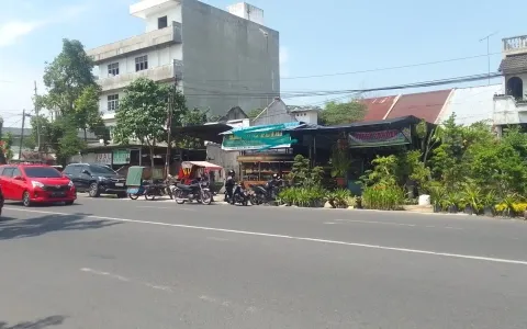 Rumah siap pakai Jl. Adam Malik, Medan