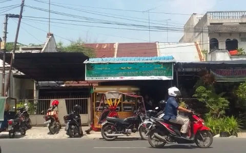 Rumah siap pakai Jl. Adam Malik, Medan