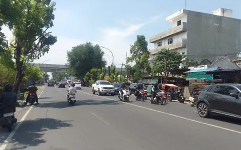 Rumah siap pakai Jl. Adam Malik, Medan
