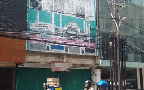 Disewa Ruko Gandeng siap huni JL. Zainul Arifin, Medan Petisah