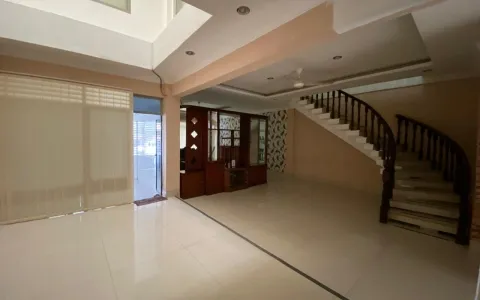 Disewa Rumah Jl.Diponegoro, Medan