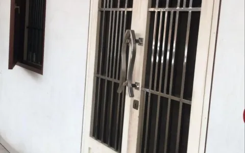 Di Jual Rumah Siap Huni jalan Tuasan Komplek Garden(depan chicken crush)