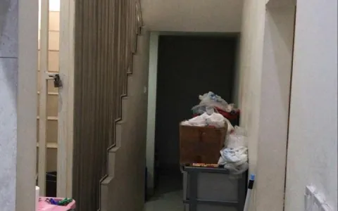 Di Jual Rumah Siap Huni jalan Tuasan Komplek Garden(depan chicken crush)